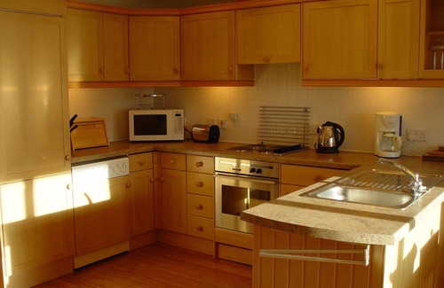 Bigbury-on-Sea Cottage | 5 BURGH ISLAND CAUSEWAY, pet friendly, with pool in Bigbury-On-Sea
