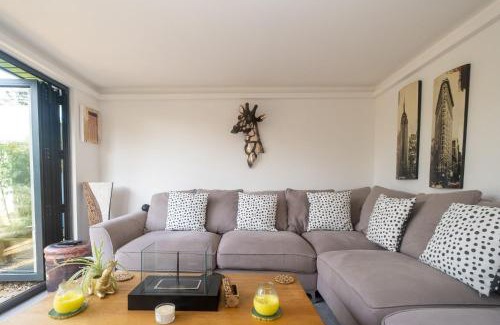 Knodishall House | 5 Burrells Cottages