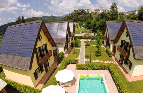 Coreglia Antelminelli House | 5 chalets with private pool. Pets welcome