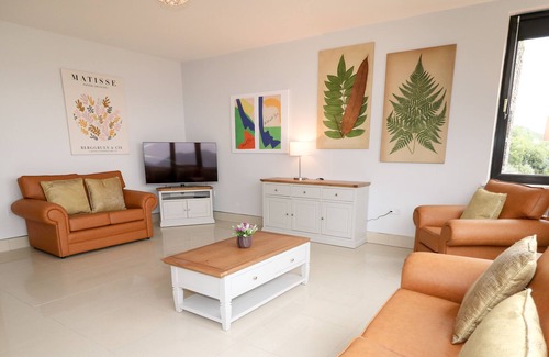 Fahan House | 5 HARBOUR VIEW, family friendly in Buncrana, County Donegal