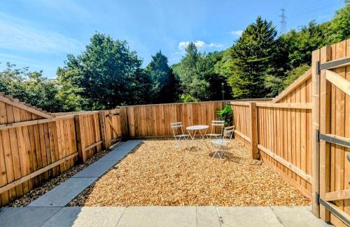 Treharris Apartment | 5 Holiday Cottages, close to Bike Park Wales, Pen y Fan, Brecon