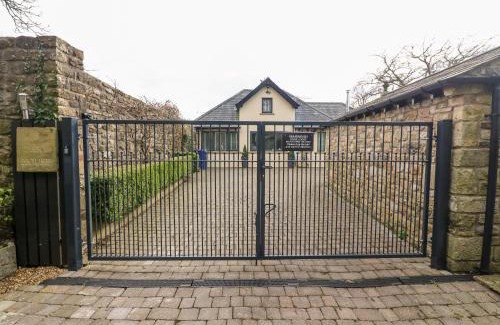 Fourstones Near Bentham House | 5 Lake House