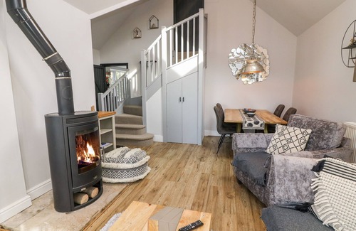 Fourstones Near Bentham Cottage | 5 Lake House