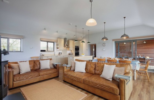 Bantham House | 5* large, dog-friendly holiday home with exceptional coast and countryside views