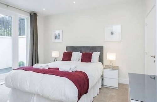Surbiton Hill Apartment | 5 Lockwood house - 1 bedroom apartment