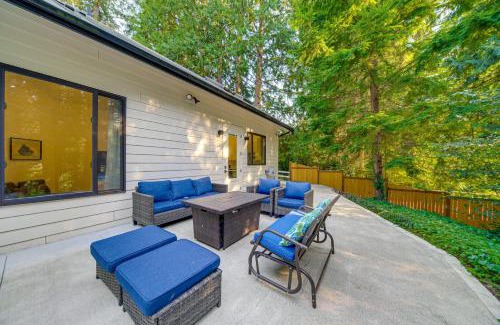 Redmond House | 5 Mi to Chateau Ste Michelle Creekside Escape!