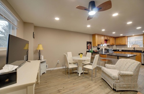 South Hills House | 5 Mi to Dtwn Pittsburgh: Home w/Deck!