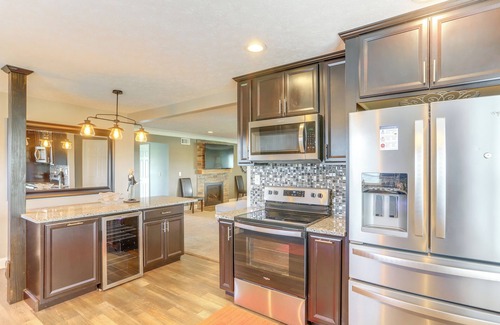 Port Clinton House | 5 Mi to Lake: Port Clinton Home w/Gazebo & Grill!