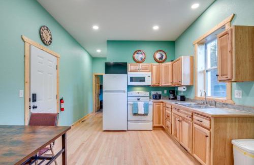 Houghton County House | 5 Mi to Twin Lakes State Park Renovated Church!
