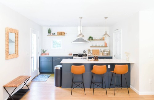 Bellvale House | 5 Min to Downtown Warwick, Wineries, Breweries, Hikes, Shops, & Greenwood Lake!