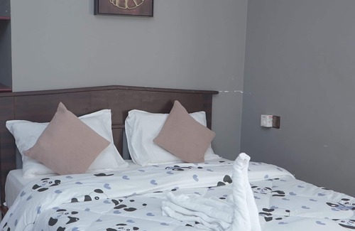 Dar es Salaam House | 5 min to the beach, stylish and peaceful place. Perfect for group trips/family