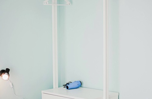 Primorski Hotel | 5 Min. vom Strand, Mineralwasser Pool, Budget Zimmer mit Großem Balkon