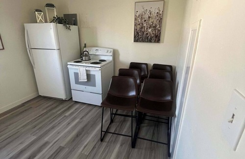 Bountiful Apartment | 5 Mins off i15, City Park, Pickleball Courts!