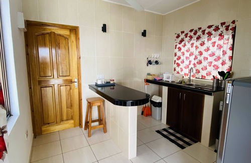 Beau Vallon Cabin | 5 mins to beach, restaurants & shops! Cozy Ocean-View Lodges w/onsite car rental