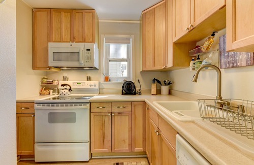 Downtown Condo | 5 mins to Pearl Street Mall and 1 min walk to gorgeous trails!