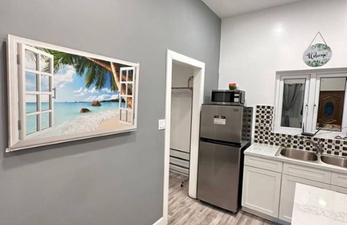 Great Exuma Cottage | 5 mins walk or rent a bike to ride to Turtle Beach.