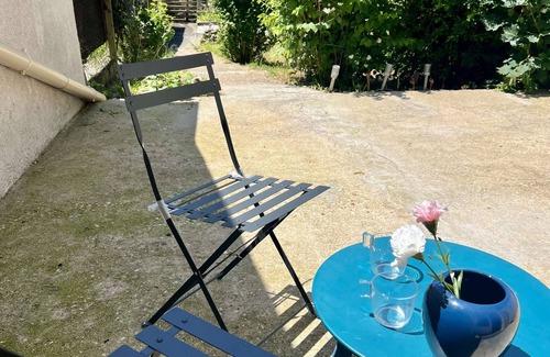 Chatellerault Apartment | 5-minute walk from TGV station