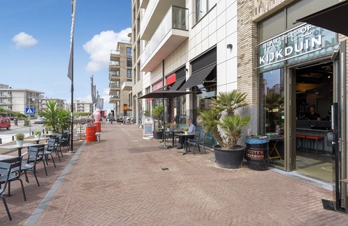 Bohemen en Meer en Bos Apartment | 5 minute walk to beach! Cozy top bedroom apartment.