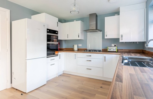 Bicester House | 5-minute walk to Bicester Outlet Village