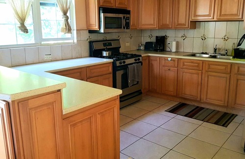 Great Mountain Apartment | 5 minutes from Capital and FREE parking, 2 - Bdrm 2Bth