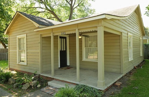 Kilgore House | 5 minutes from Kilgore College! It's conveniently located to surrounding cities.