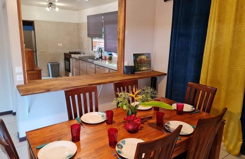 Moorea-Maiao House | 5 minutes from the dock and shops. Nice renovated house for families in Moorea