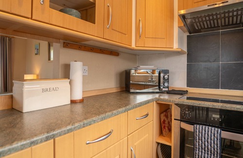 Mullacott Cabin | 5 Ocean View Lodge - 3 Bed-Sleeps 6-TJS5OV
