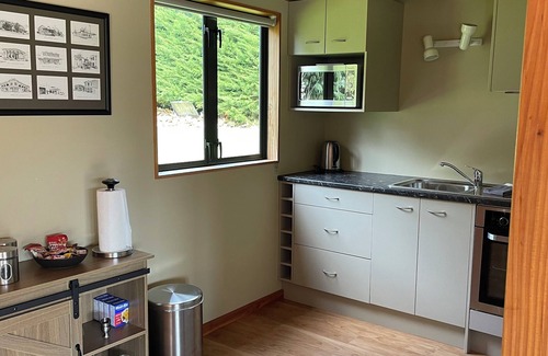 Dannevirke Apartment | 5 Peaks Dannevirke Peaceful Guest Suite