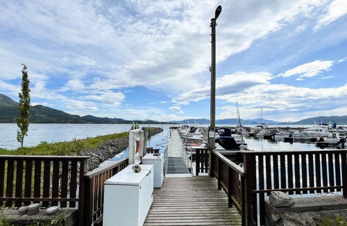 Averoy House | 5 person holiday home in averøy