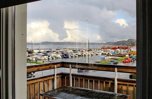 Ellos Apartment | 5 person holiday home in ELLÖS