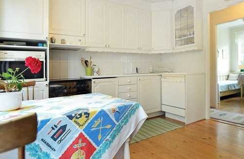 Alingsas House | 5 person holiday home in ALINGSÅS