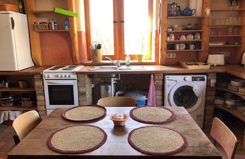 Wangelin Apartment | 5 small rooms - and a large kitchen for all - house "Lehmkloster" at the Wangeliner garden with 5 single rooms