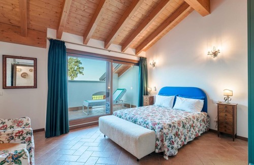 Pralboino Other | 5) Spacious Apartment in Agriturismo with Two Terraces and Panoramic View