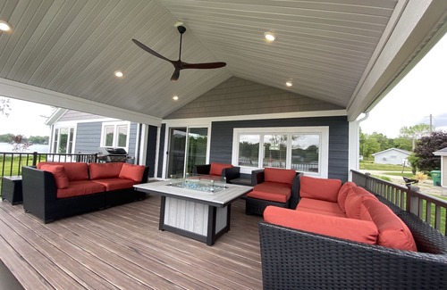 Three Rivers House | 5-Star Lakeside Luxury & Comfort!