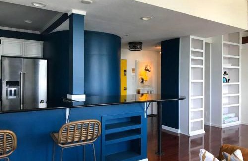 Pleasant Street Apartment | 5-star Luxury Apartment - Atop the Seagle Building