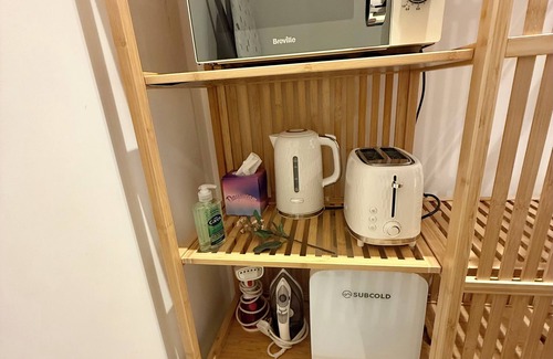 North Woolwich Apartment | 5 Star Room Near London City Airport