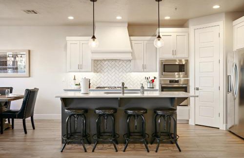 Washington House | 5 Star Zions St, George Retreat townhouse