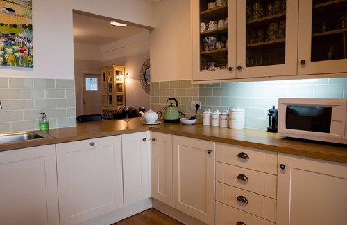 Criccieth House | 5* Stunning Victorian House, Sleeps 18, Located on the Seafront at Criccieth