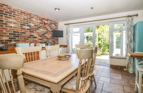 Pagham Cottage | 50 HARBOUR ROAD, pet friendly, with open fire in Pagham