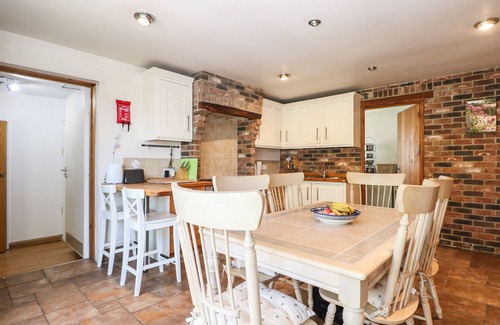 Pagham Cottage | 50 HARBOUR ROAD, pet friendly, with open fire in Pagham