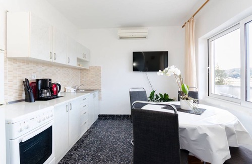 Rab Town Apartment | 50 m² Apartment ∙ 2 bedrooms ∙ 5 guests