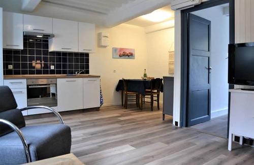 Lucenay-l'Eveque House | 50 m² House ∙ 1 bedroom ∙ 2 guests