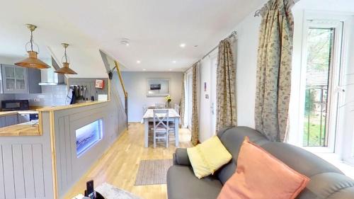 Saint Erth Praze House | 50 Trevithick Court, Tolroy Manor