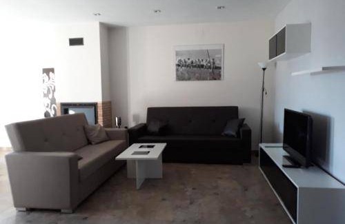 Zarza de Granadilla House | 500 m² House ∙ 3 bedrooms ∙ 8 guests