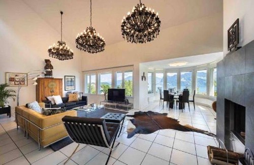 Hergiswil House | 500 m² House ∙ 7 bedrooms ∙ 16 guests