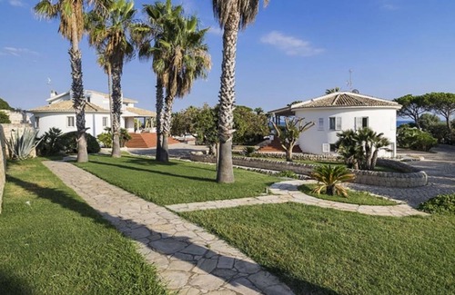 Marina di Modica Villa | 500 m² Villa ∙ 9 bedrooms ∙ 18 guests