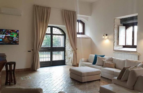 Piedimonte Etneo Villa | 500 m² Villa ∙ 9 bedrooms ∙ 23 guests