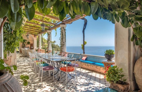 Montepertuso Villa | 500 m² Villa ∙ 12 bedrooms ∙ 28 guests