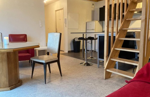 Up 1.5 Saint-Ferreol Apartment | 500 metres from the exhibition centre, large apartment with fitted kitchen