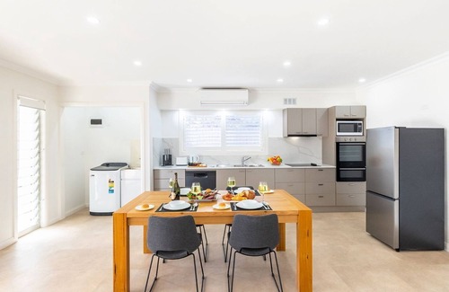 Anna Bay Apartment | 50a Ocean Ave - air con, wi-fi 1 bedroom apartment